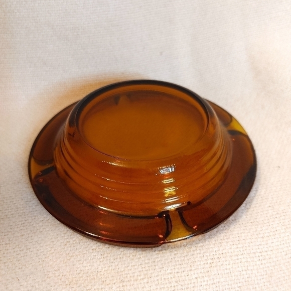 Vintage Amber Glass Set of Ashtrays - Picture 7 of 10